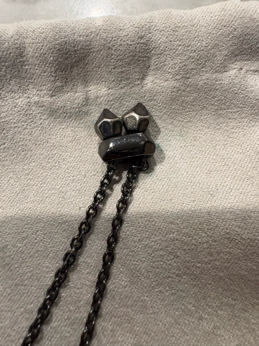 Kendra Scott Gunmetal Dichroic Elaina Bracelet Adjustable EUC - Picture 4 of 4